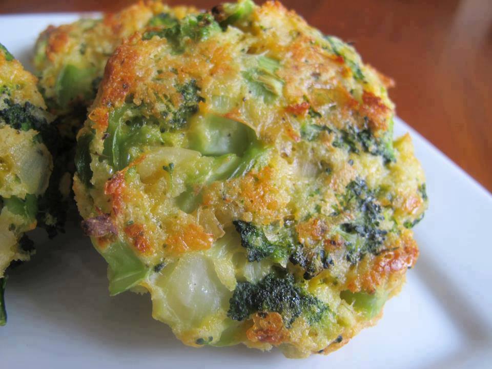 BAKED CHEESE & BROCCOLI PATTIES