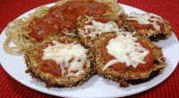 Ingredients: 1 medium eggplant 3 egg whites 1 ½ oz freshly grated Parmesan cheese ¾ c whole wheat panko crumbs ½ t garlic powder ½ t dried basil flakes ½ […]