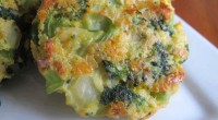 Ingredients 2 teaspoons vegetable oil 2 cloves garlic – minced 1/2 onion – chopped 1 (12 ounce) bag frozen broccoli – defrosted 3/4 cup panko breadcrumbs 1/2 cup sharp light […]