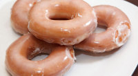 Ingredients: DONUTS 3 1/2 cups flour 1 cup sugar 1/2 teaspoon baking soda 2 teaspoons baking powder 1 teaspoon salt 1 1/2 teaspoons nutmeg 3/4 cup buttermilk 4 tablespoons unsalted […]