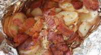 Ingredients: 2 to 3 sheets of heavy-duty foil 1 packet onion soup powder 10-12 baby red potatoes, thinly sliced 12 slices of cooked and crumbled bacon 1 small onion thinly […]