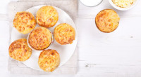 Ingredients: 1 1/2 cups all-purpose flour 2 cup sharp cheddar cheese, grated 1 cup 2% milk 1/4 cup unsalted butter 1 egg 1 tablespoon baking powder 1/2 teaspoon salt 1/4 […]