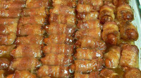 Ingredients: 1 pound Bacon, Cut Into Thirds 1 pound Lil’ Smokies (small sausages) 1 stick Butter 2 cups Brown Sugar Directions: 1. Preheat oven to 375F. 2. Cut the bacon […]