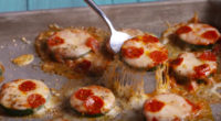 Ingredients: 3 large zucchini, sliced into 1/4″ rounds Extra-virgin olive oil, for brushing 1/4 c. marinara or pizza sauce 1/3 c. shredded mozzarella 1/3 c. mini pepperoni Dried oregano, for […]